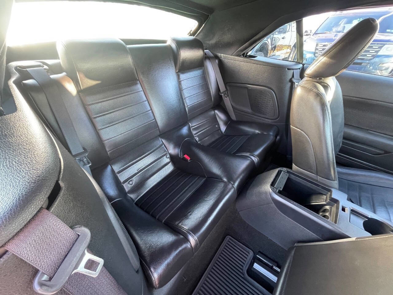 Used 2006 Ford Mustang GT RWD image 37