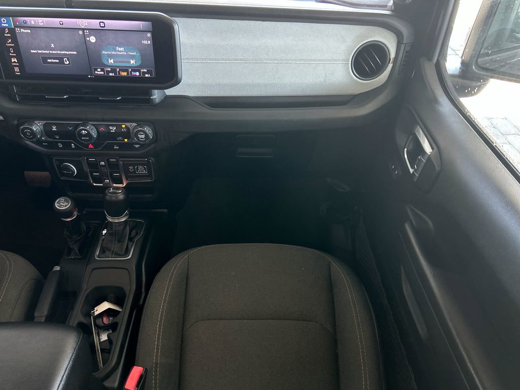 Used 2024 Jeep Wrangler Sport S image 37