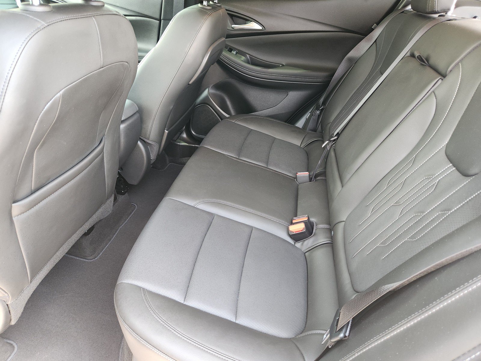 Used 2024 Buick Encore GX Avenir w/ Avenir Technology Package FWD image 13