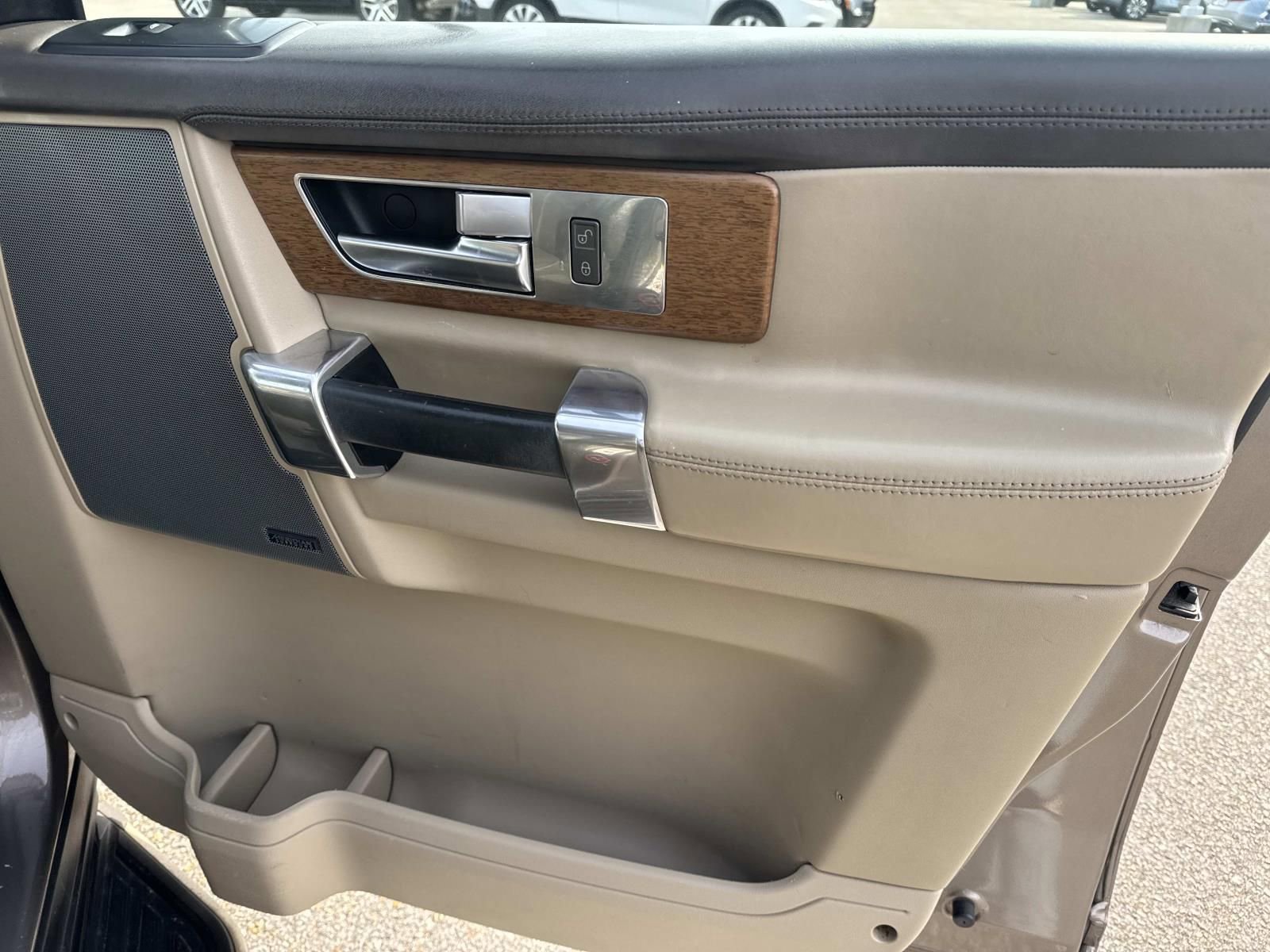 Used 2016 Land Rover LR4 HSE LUX image 14