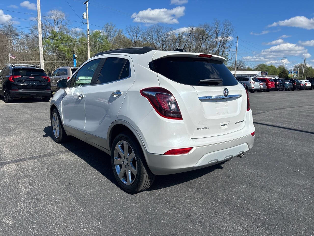 Used 2017 Buick Encore Essence w/ Experience Buick Package FWD image 5