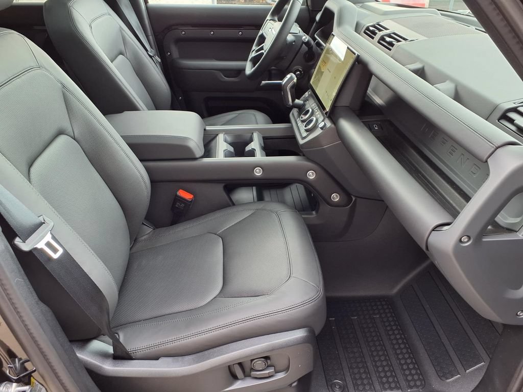 New 2026 Land Rover Defender 110 X-Dynamic SE AWD/4WD image 7