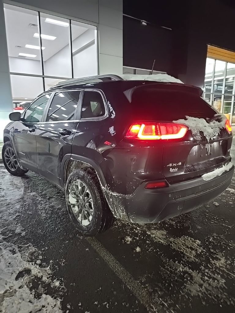 Certified 2019 Jeep Cherokee Latitude Plus w/ Cold Weather Group image 4