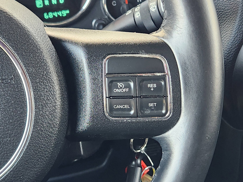 Used 2015 Jeep Wrangler Rubicon w/ Power Convenience Group image 27