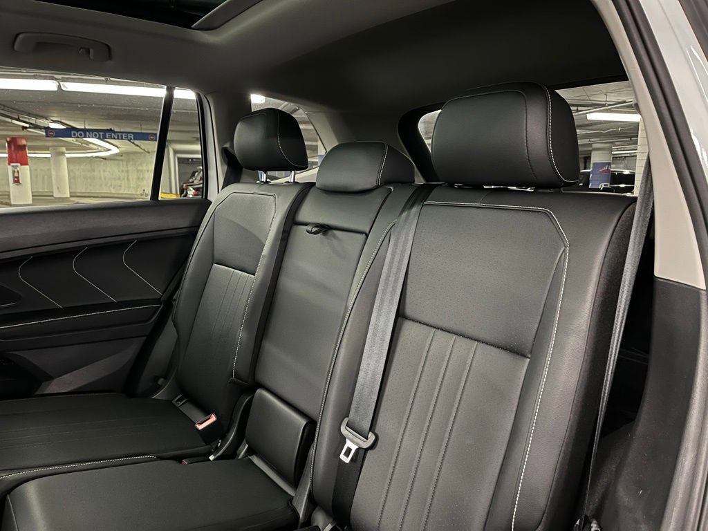Used 2023 Volkswagen Tiguan SE w/ Panoramic Sunroof Package AWD/4WD image 22