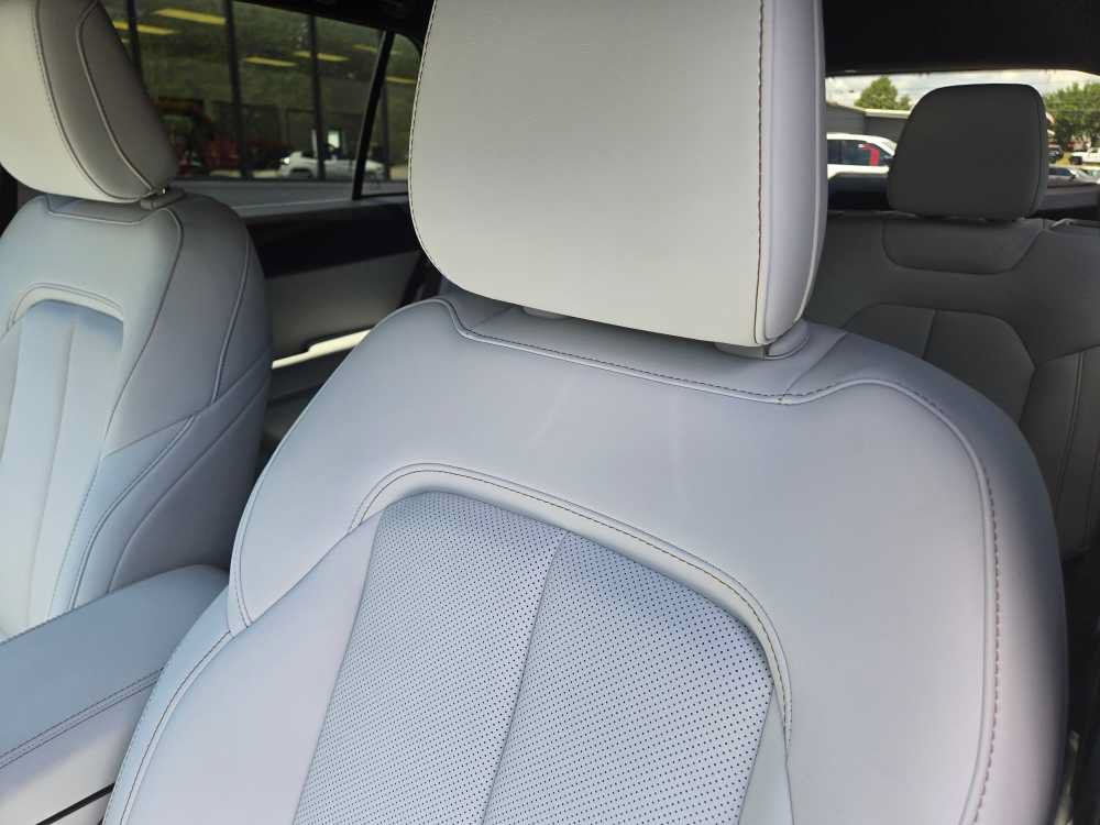 New 2026 Jeep Cherokee Limited AWD/4WD image 13