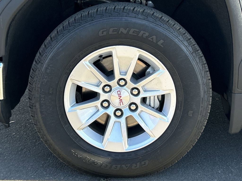 Used 2022 GMC Sierra 1500 SLE image 32