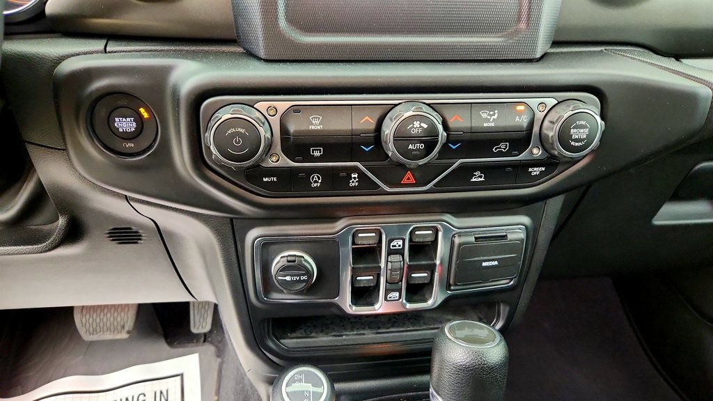 Used 2023 Jeep Wrangler Unlimited Sport AWD/4WD image 17