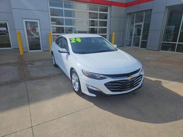 Used 2024 Chevrolet Malibu LT image 2