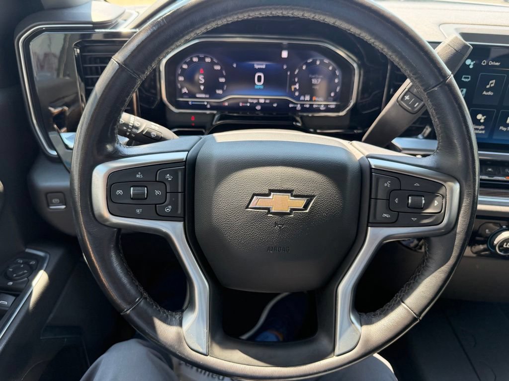 Used 2022 Chevrolet Silverado 1500 LT AWD/4WD image 23