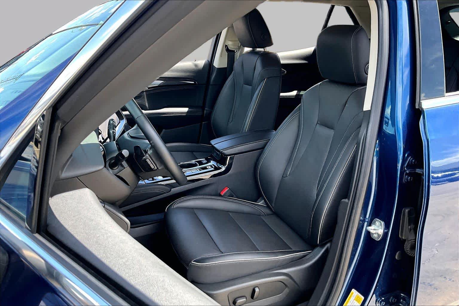 Certified 2023 Buick Envision Essence AWD/4WD image 8