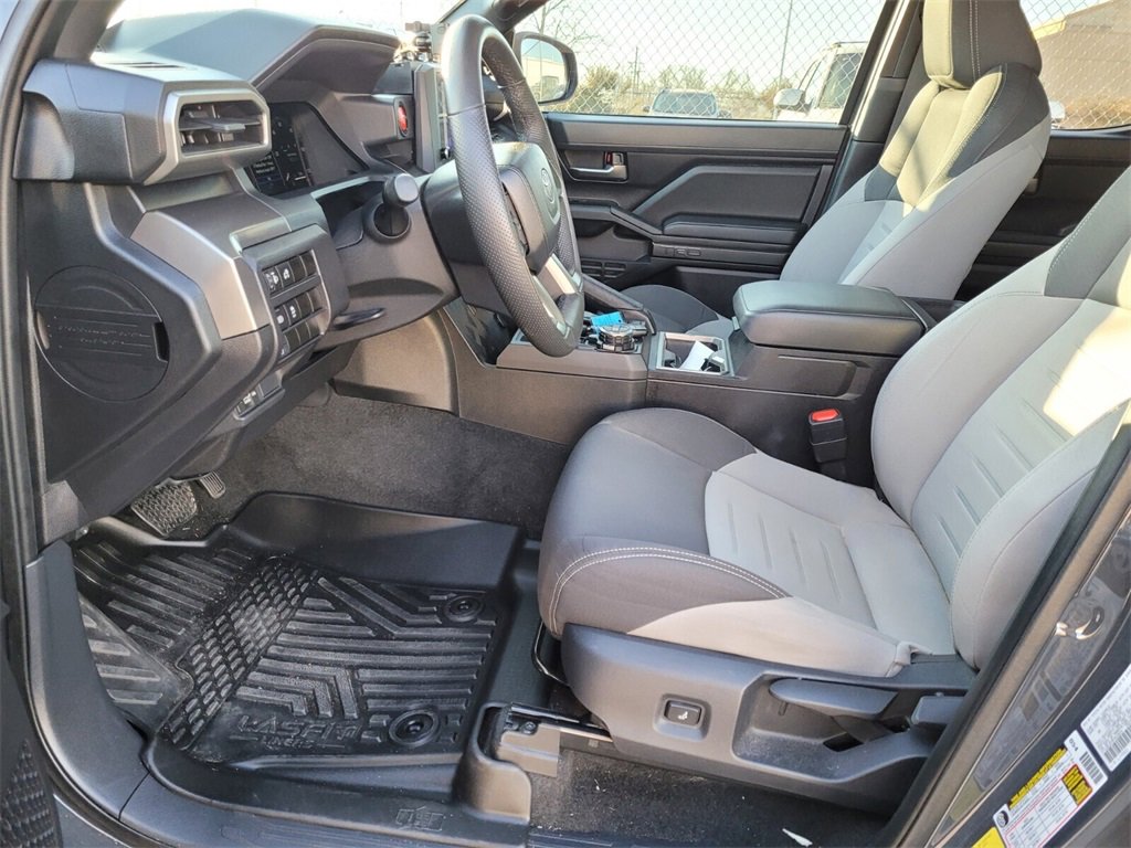 Used 2024 Toyota Tacoma TRD Off-Road image 5