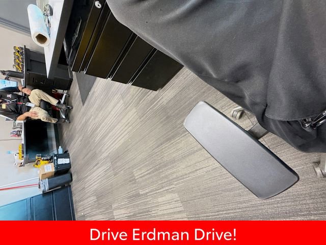 Used 2023 Toyota Highlander L image 52