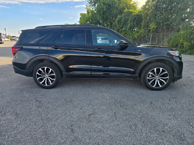 Used 2026 Ford Explorer ST-Line AWD/4WD image 3