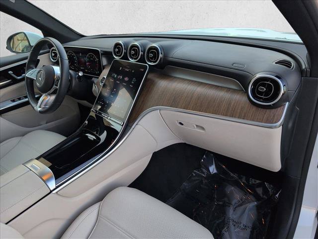 Used 2024 Mercedes-Benz GLC 300 4MATIC image 24
