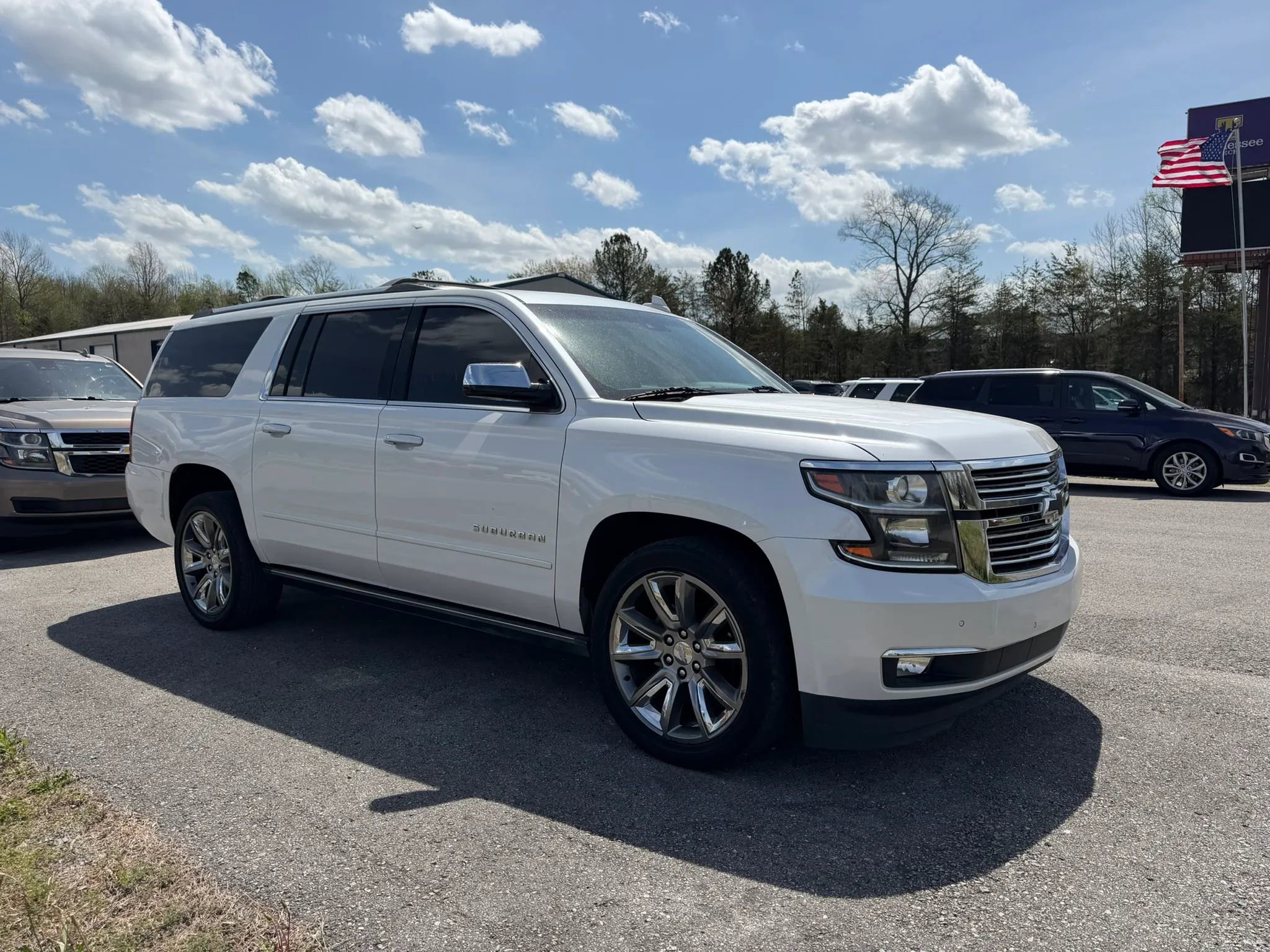 Used 2018 Chevrolet Suburban Premier image 9