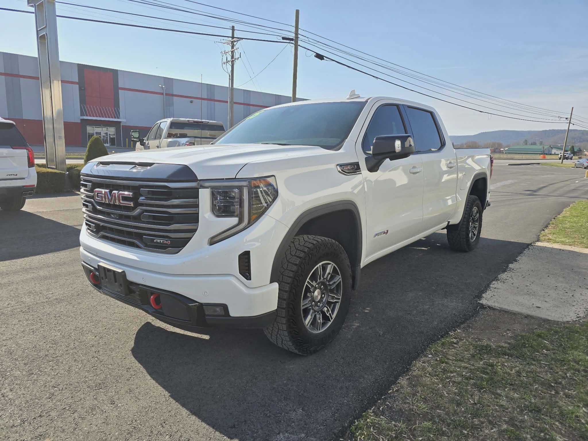 Used 2025 GMC Sierra 1500 AT4 image 8