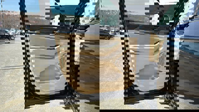 Certified 2024 Jeep Grand Cherokee Limited w/ Black Appearance Package AWD/4WD image 12