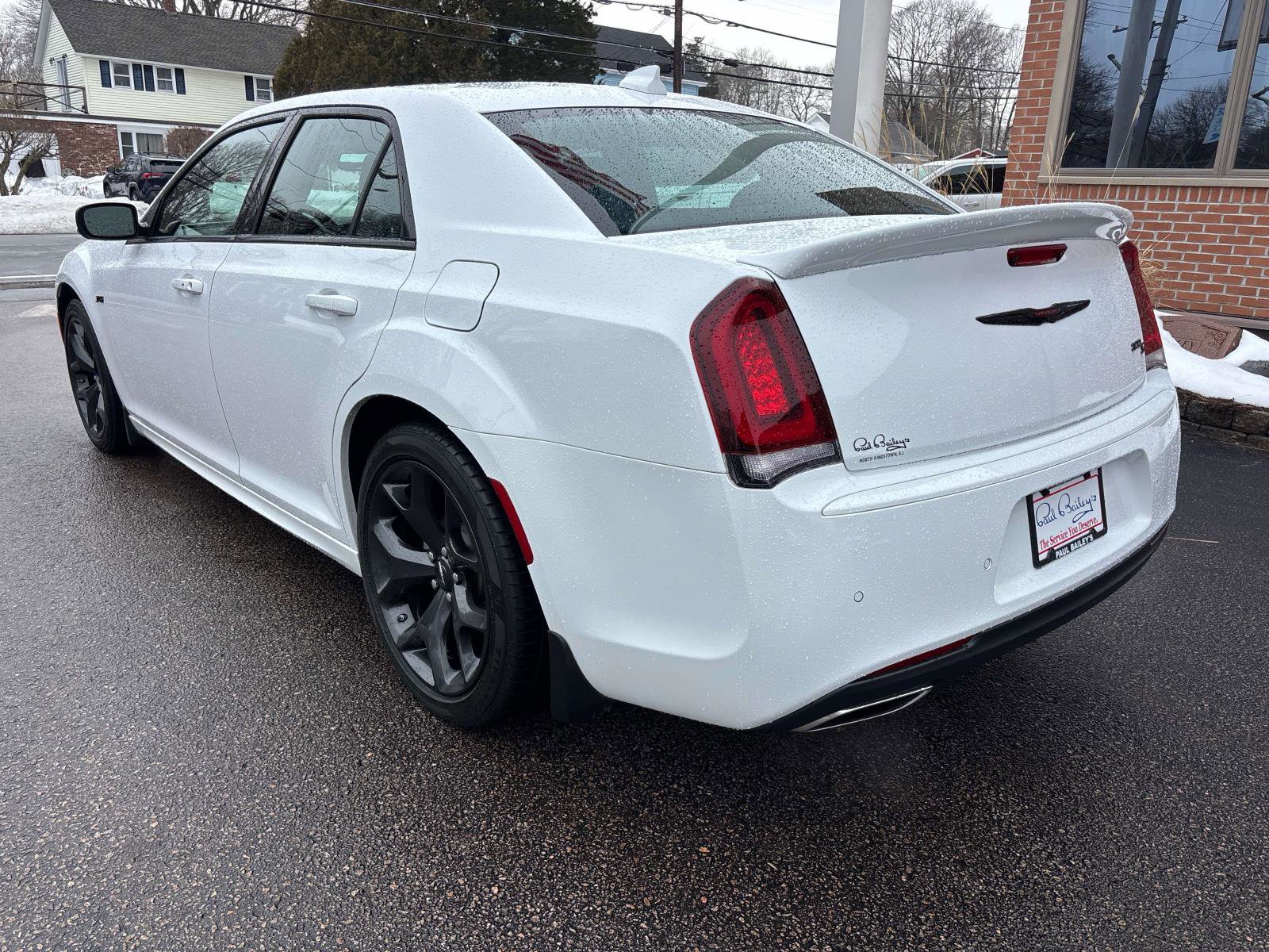 Used 2023 Chrysler 300 S w/ Comfort Group RWD image 4