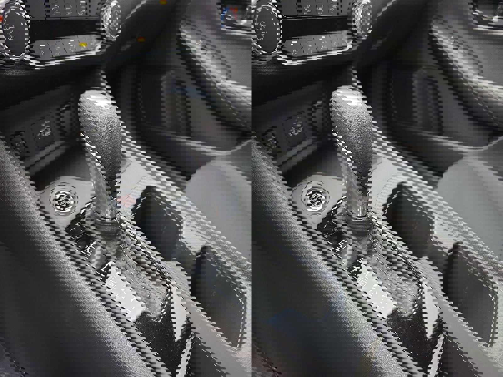 Used 2025 Nissan Sentra S image 27