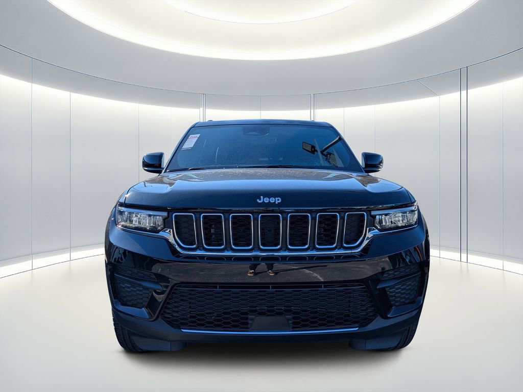 New 2025 Jeep Grand Cherokee Laredo X w/ Trailer Tow Package image 7