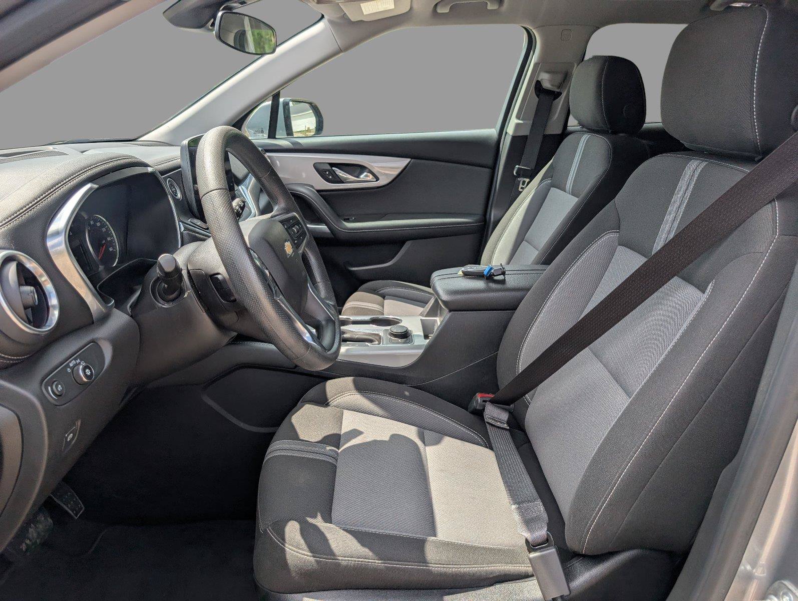 Used 2025 Chevrolet Blazer LT AWD/4WD image 17
