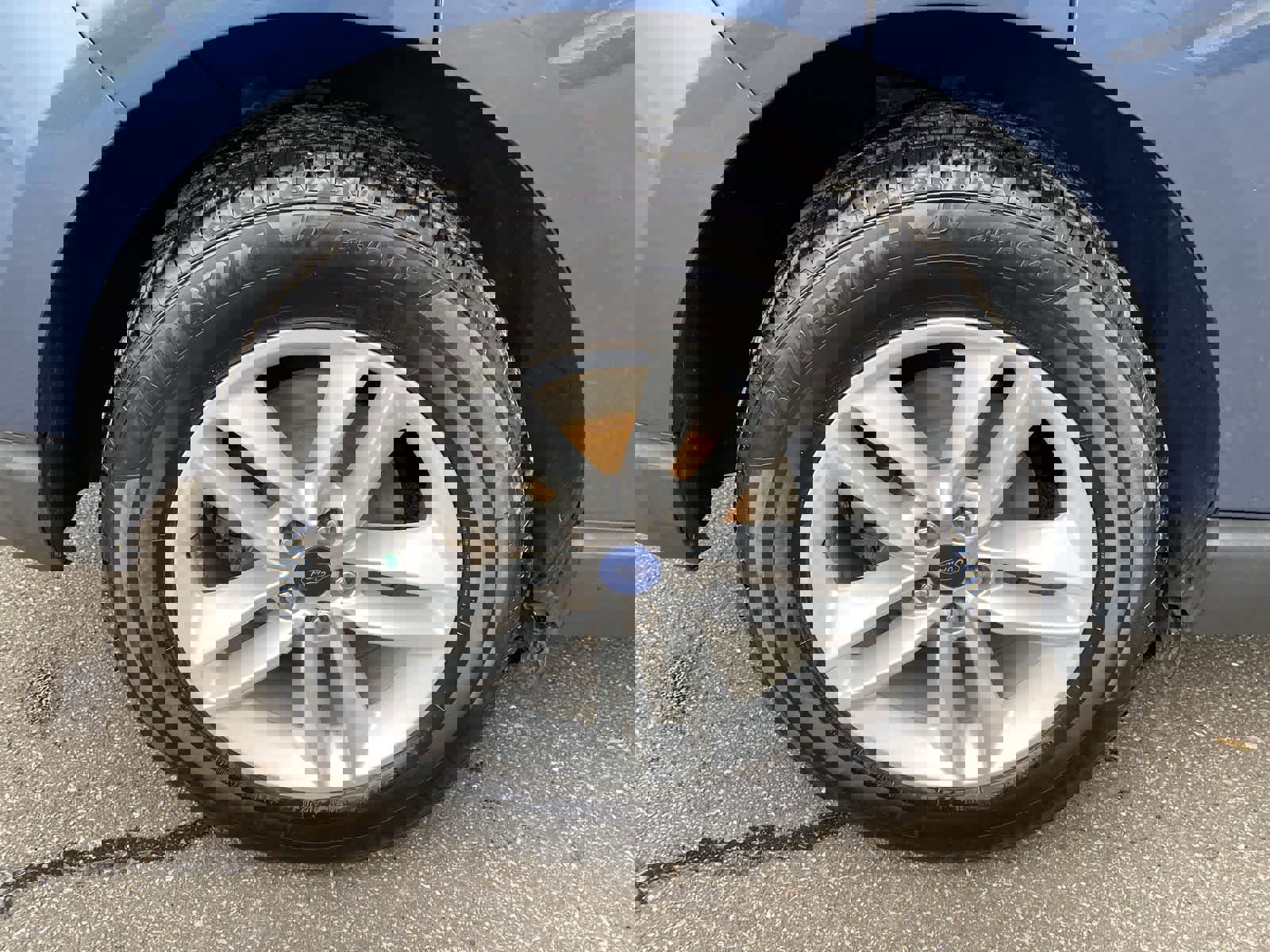 Used 2018 Ford Edge SEL image 16