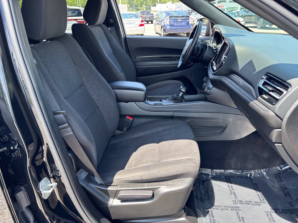 Used 2024 Dodge Durango SXT w/ 3rd Row Seating Group AWD/4WD image 36