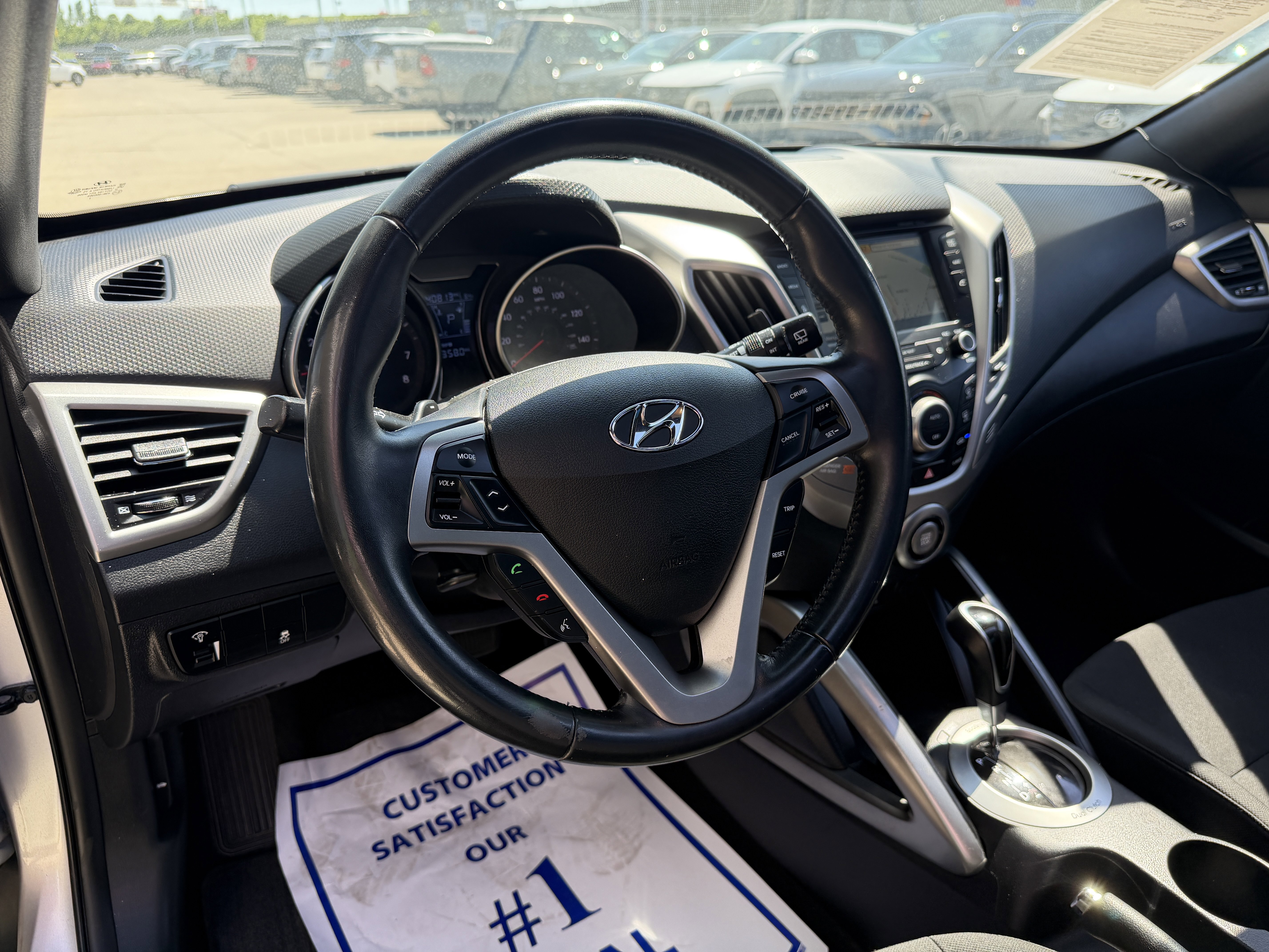Used 2017 Hyundai Veloster Value Edition FWD image 25