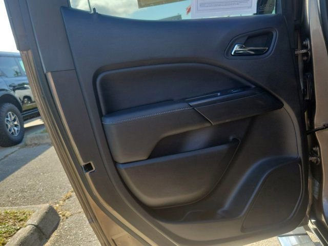 Used 2016 GMC Canyon SLT image 14