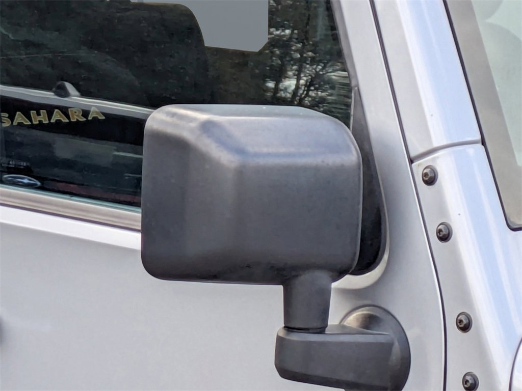 Used 2015 Jeep Wrangler Unlimited Sahara w/ Max Tow Package image 11