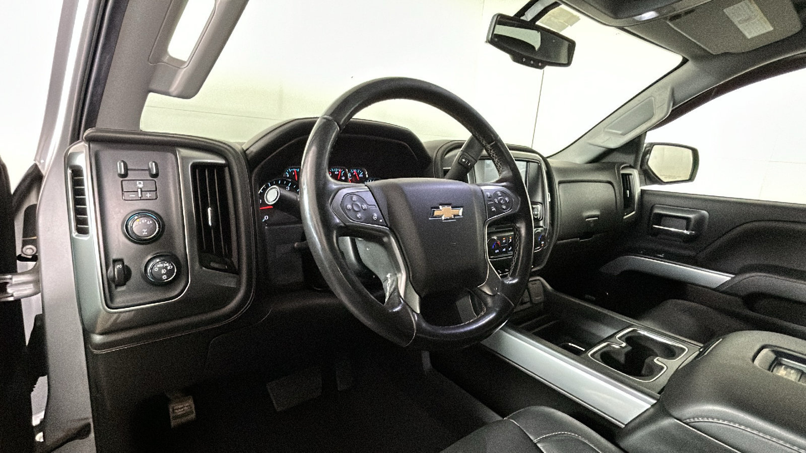 Used 2019 Chevrolet Silverado 2500 LTZ w/ Duramax Plus Package AWD/4WD image 17