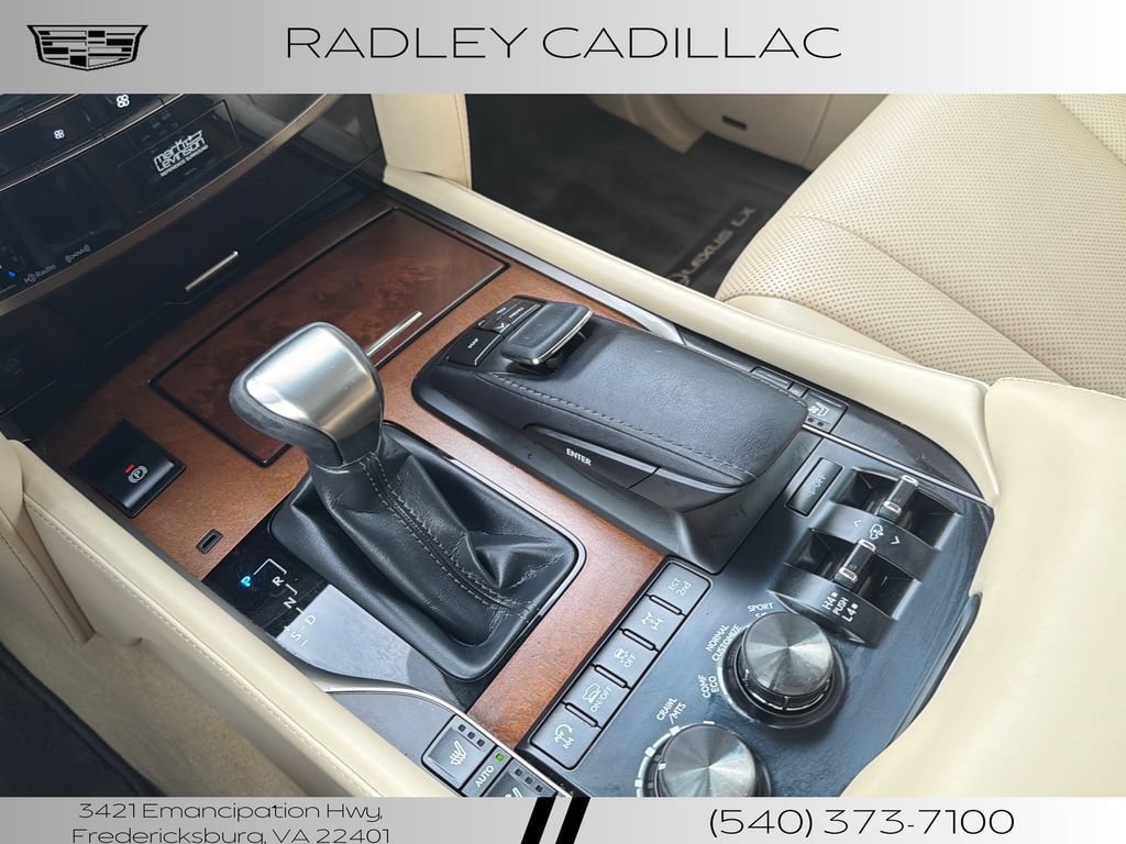 Used 2019 Lexus LX 570 4WD w/ Luxury Package image 10