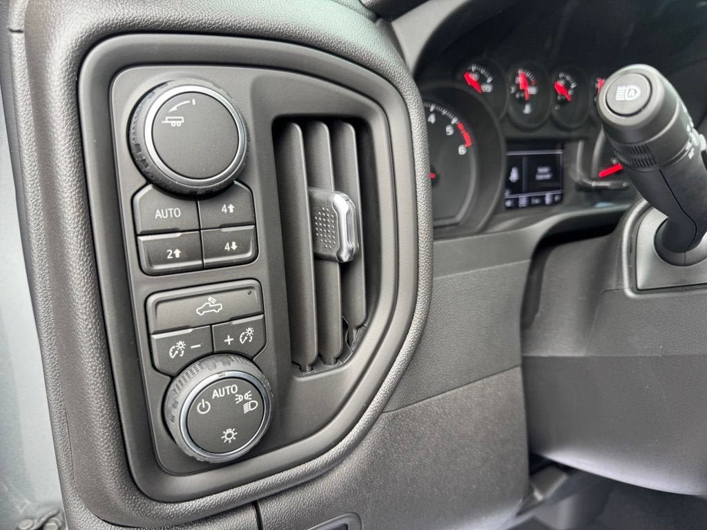 New 2026 Chevrolet Silverado 1500 Custom Trail Boss AWD/4WD image 21
