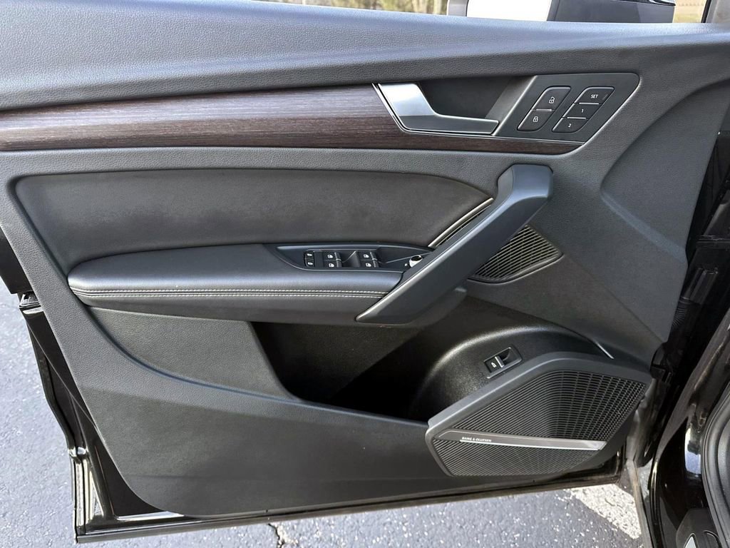 Used 2023 Audi Q5 2.0T Premium Plus w/ Premium Plus Package image 11