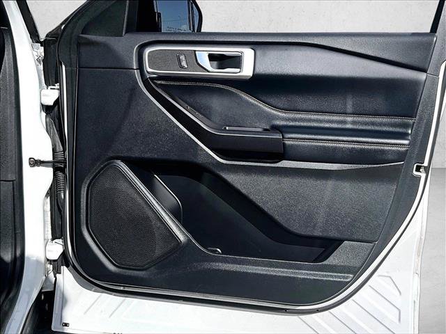 Used 2020 Ford Explorer XLT w/ Equipment Group 202A RWD image 19