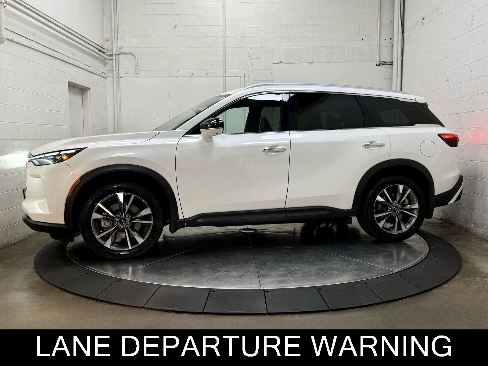 Used 2023 INFINITI QX60 Luxe w/ Cargo Package AWD/4WD image 4