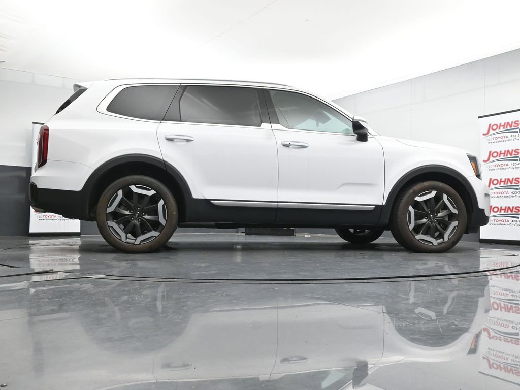 Used 2024 Kia Telluride S image 24