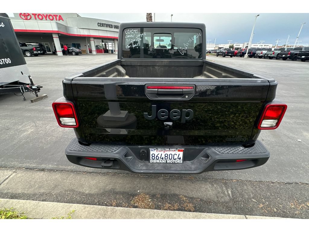 Used 2021 Jeep Gladiator Sport AWD/4WD image 4