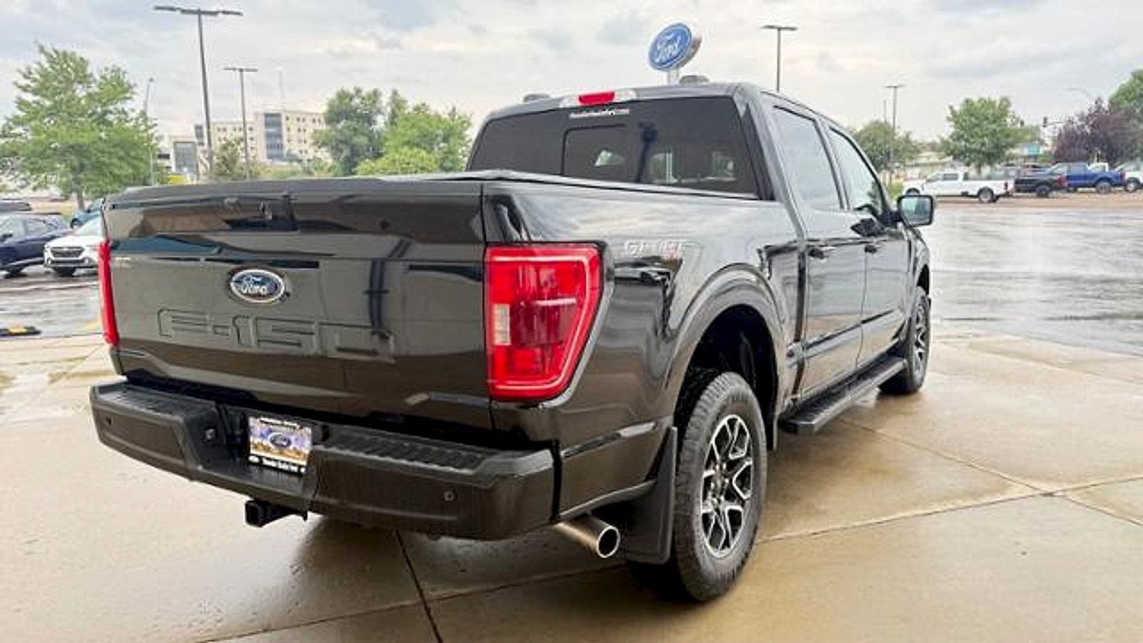 Used 2022 Ford F150 XLT w/ Equipment Group 302A High AWD/4WD image 3