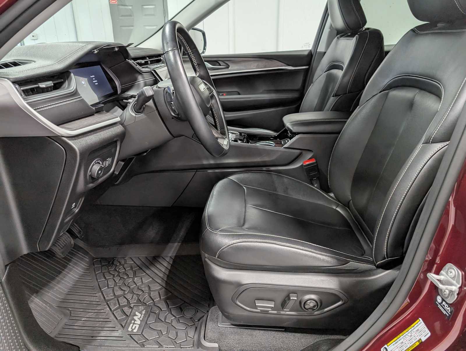 Used 2022 Jeep Grand Cherokee Limited image 4