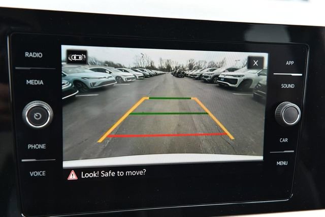 New 2025 Volkswagen Taos SE image 12