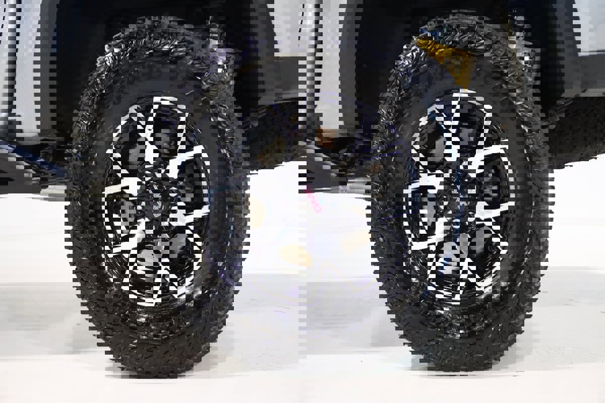 Used 2023 GMC Canyon AT4X image 81