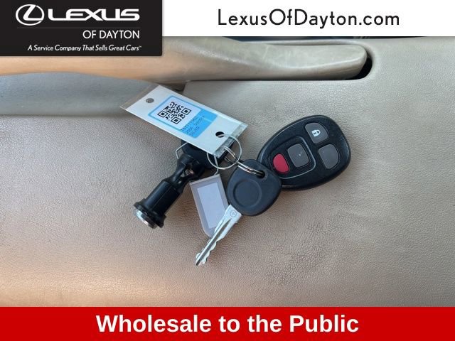 Used 2006 Pontiac Solstice Convertible w/ Premium Package RWD image 28