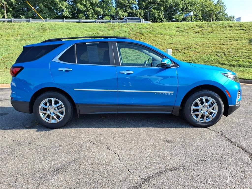 Used 2024 Chevrolet Equinox LT AWD/4WD image 2
