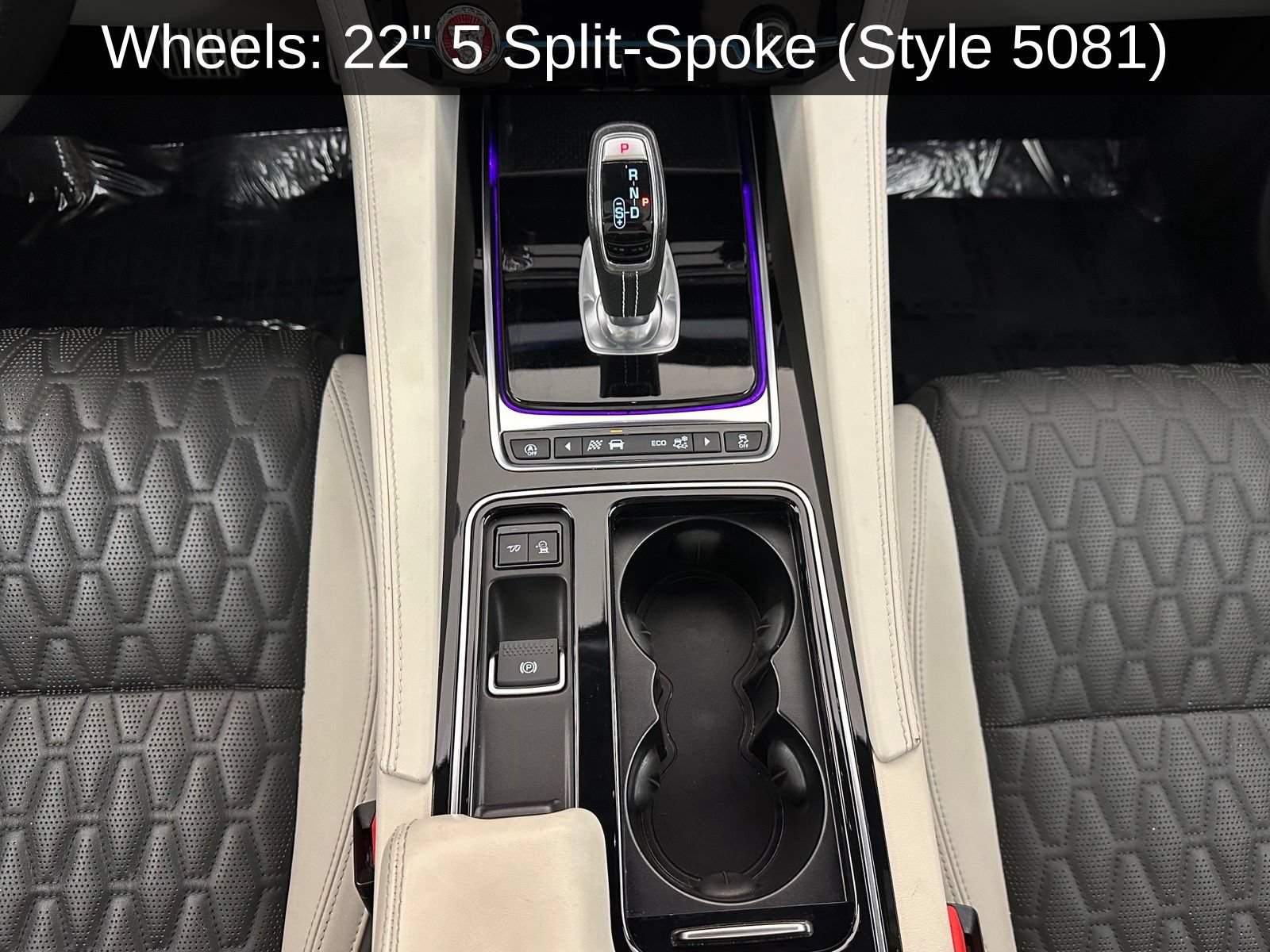 Used 2020 Jaguar F-PACE SVR AWD/4WD image 14