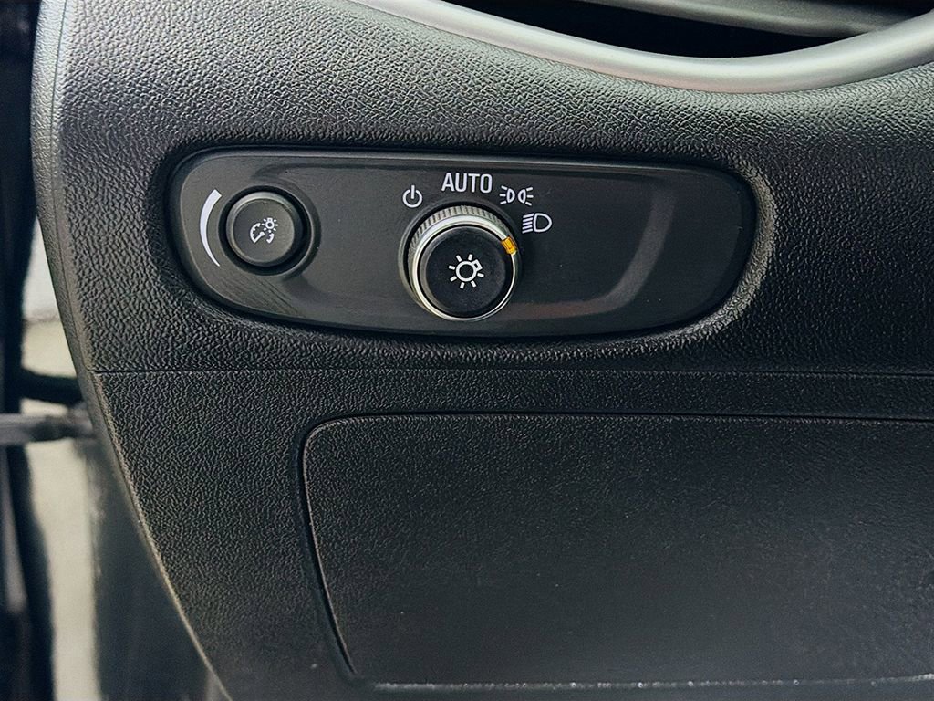 Used 2024 Chevrolet Malibu LT image 24