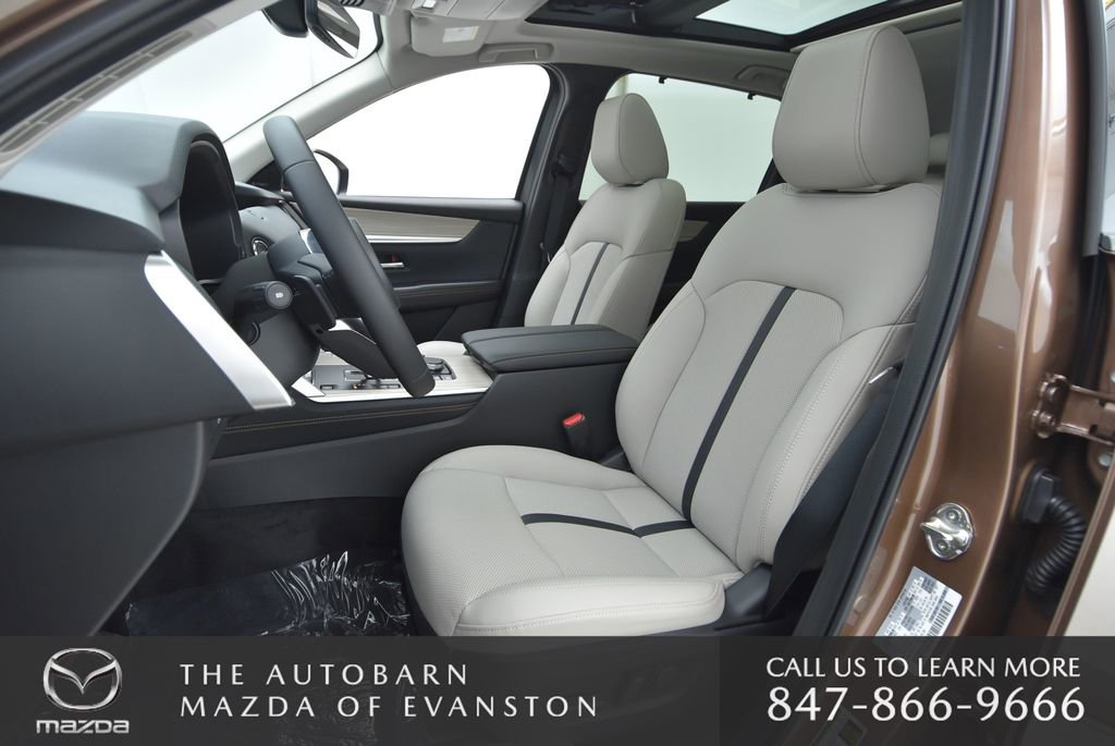 Used 2025 MAZDA CX-70 Plug-In Hybrid w/ Premium Pkg image 23