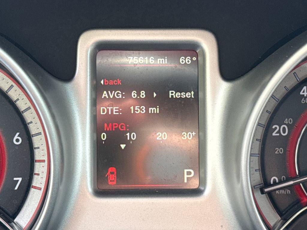 Used 2017 Dodge Journey SE w/ Flexible Seating Group image 16