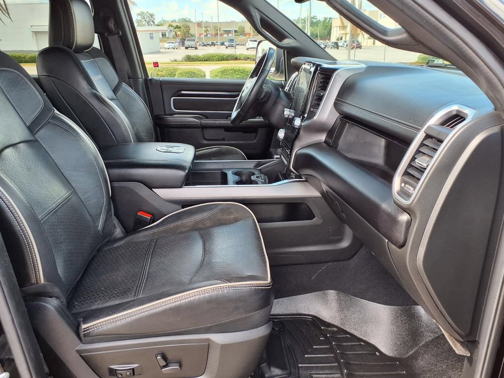 Used 2022 RAM 2500 Laramie w/ Night Edition AWD/4WD image 13